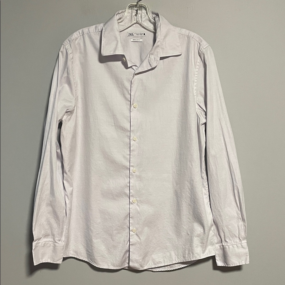 Zara Regular Fit White Textured Button Up Shirt Size Medium